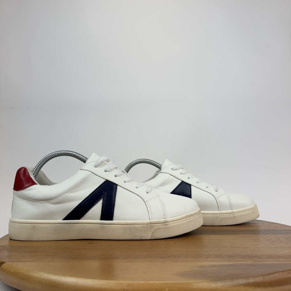 New NWOB Womens Mia Italia‎ White Leather Casual Comfort Shoes Sneakers Size 9 M